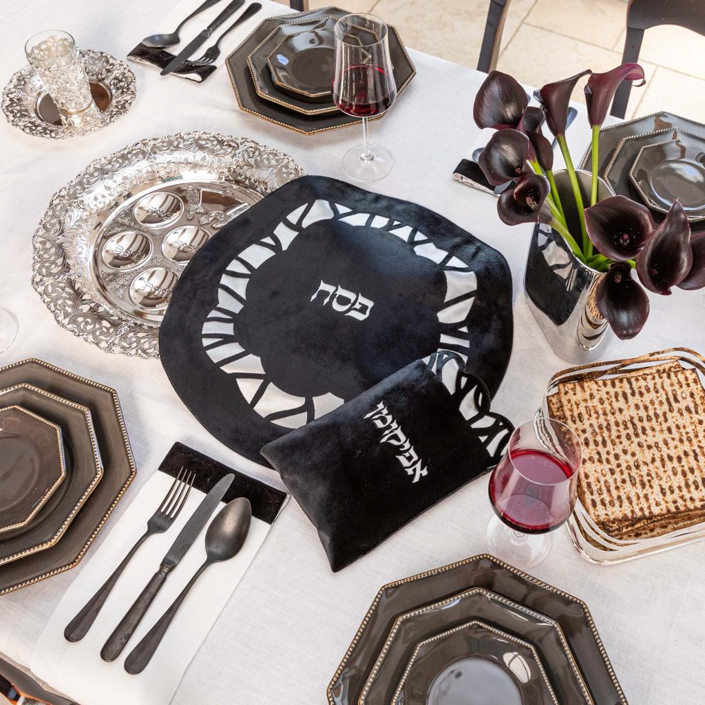 Velvet Flower Seder Set